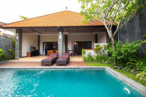 Гостиница Transera Kirana Villas Seminyak  Kuta